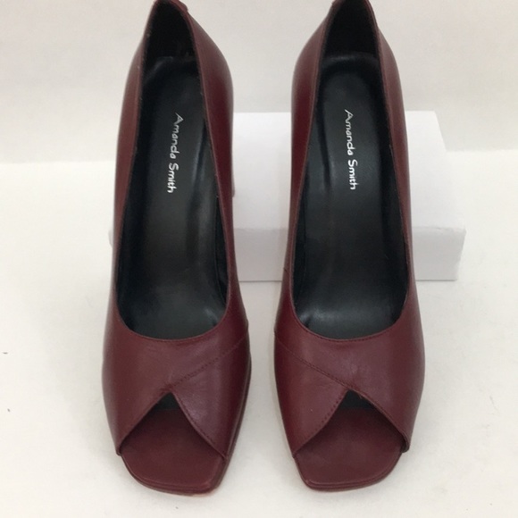 Amanda Smith Shoes - EUC Amanda Smith burgundy leather pumps